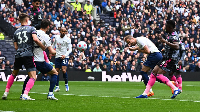 Kane mở tỷ số trận Tottenham vs Leicester ở phút 22