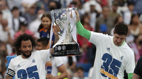 Courtois đá đểu Barcelona sau khi Real vô địch La Liga 2021/22