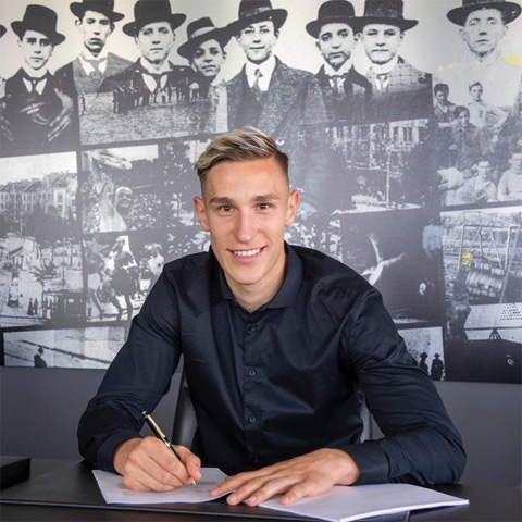 Nico Schlotterbeck gia nhập Dortmund