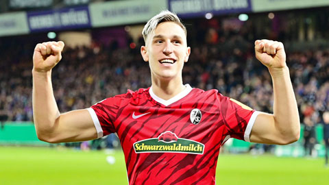Dortmund ký hợp đồng 5 năm với Schlotterbeck