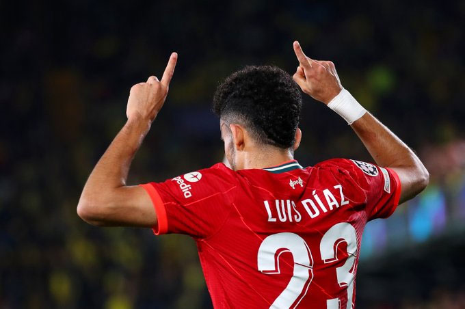 Diaz ghi bàn gỡ hòa 2-2 cho Liverpool