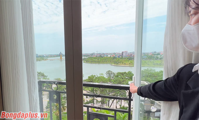 Đa số các phòng của U23 Việt Nam đều có "view" nhìn toàn thành phố 