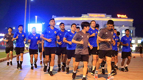 U23 Indonesia được đội bóng phủi Phú Thọ ‘gạ kèo’ đá gôn tôm trên sân bê tông