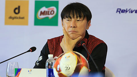 HLV Shin Tae Yong đổ lỗi trọng tài, tìm cớ trách U23 Việt Nam sau thua đậm