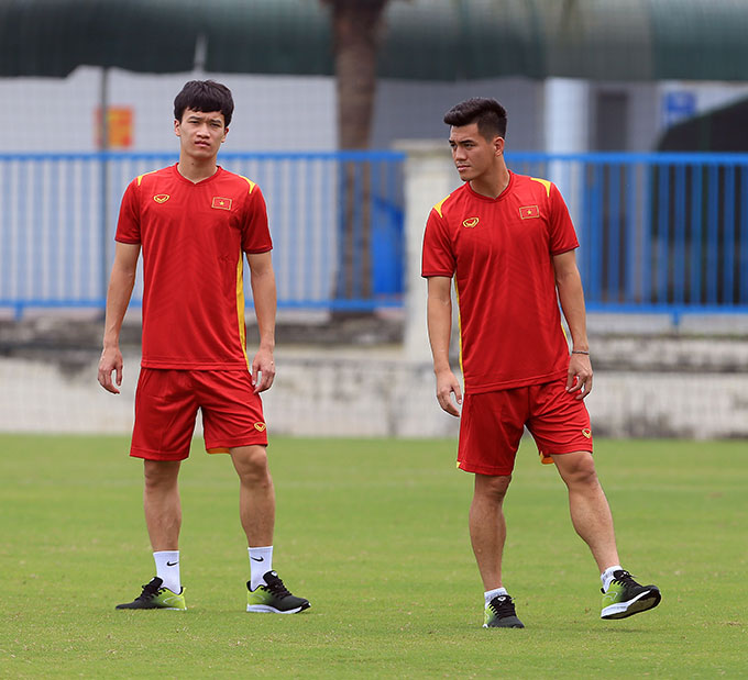Tiến Linh và Hoàng Đức là một trong những cái tên chơi ấn tượng nhất bên phía U23 Việt Nam trong chiến thắng trước Indonesia. Cả hai cho thấy đẳng cấp của những cầu thủ trên 23 tuổi được tăng cường cho U23 Việt Nam ở SEA Games năm nay  