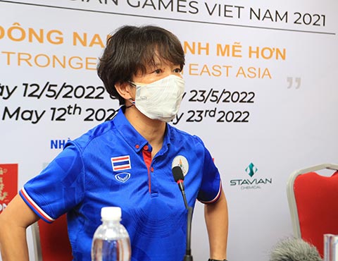 HLV của ĐT nữ Thái Lan đặt quyết tâm rất cao có thể đưa đội nhà giành HCV SEA Games 31. Ảnh: Phan Tùng