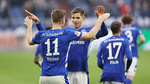 Schalke thăng hạng Bundesliga