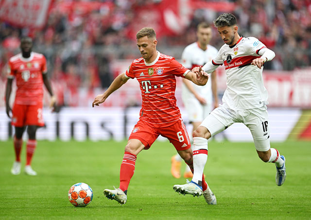 Stuttgart (áo sáng) vừa kiếm được 1 điểm cực kỳ quý giá trên sân của Bayern