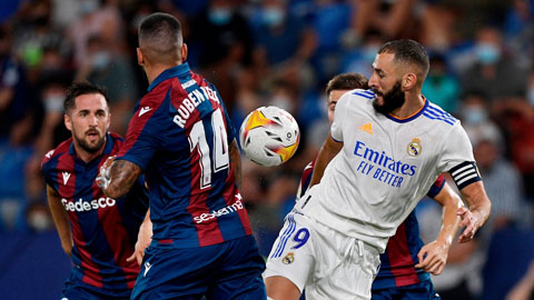 Đội trưởng Benzema (áo sáng) sẽ lại ghi bàn vào lưới của đối thủ Levante để giúp Real khẳng định vị thế tân vương 