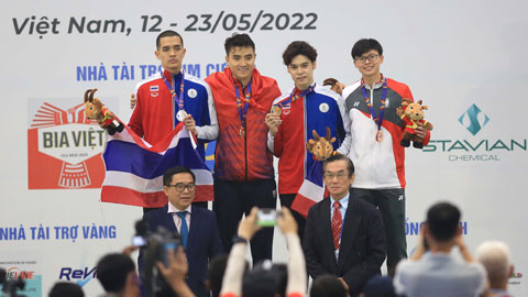 Vũ Thành An (thứ 2 từ trái qua) xuất sắc đoạt HCV sau chiến thắng áp đảo ở trận chung kết	Ảnh: MINH TUẤN