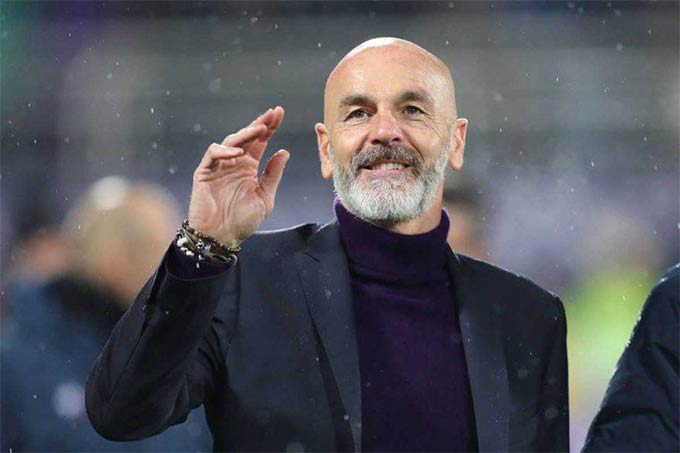 HLV Pioli 2 lần được bầu là nhà cầm quân xuất sắc nhất tháng tại Serie A 2021/22