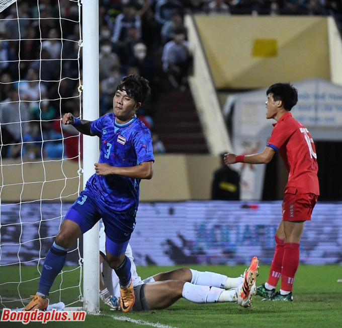 U23 Thái Lan có bàn thắng duy nhất của trận đấu nhờ cầu thủ U23 Lào đã phản lưới