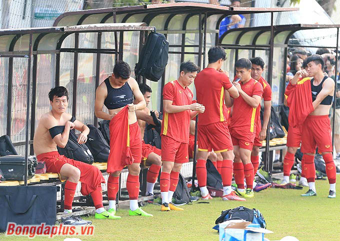Chiều 17/5, U23 Việt Nam có buổi tập quan trọng chuẩn bị cho trận bán kết với U23 Malaysia trên sân tập Việt Trì 