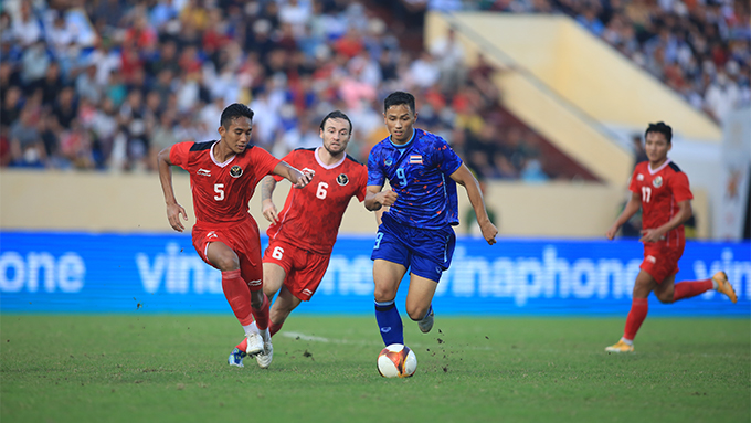 U23 Thái Lan (áo xanh) đã có chiến thắng tối thiểu. Ảnh: Minh Tuấn
