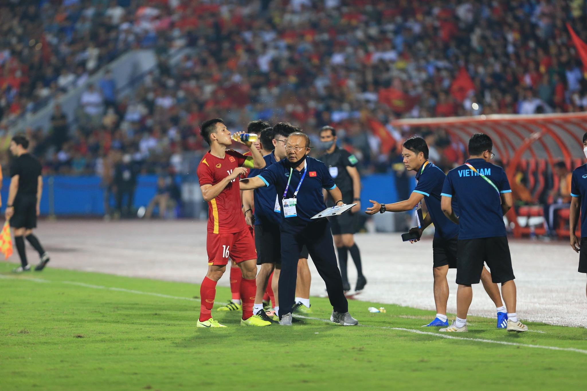 Hùng Dũng có màn trình diễn cực ấn tượng trước U23 Malaysia - Ảnh: Đức Cường 