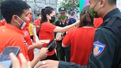 Khán giả Quảng Ninh chi hàng chục triệu mua vé xem Việt Nam đấu với Thái Lan