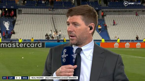 Gerrard an ủi đội bóng cũ Liverpool sau khi hụt cú ăn ba