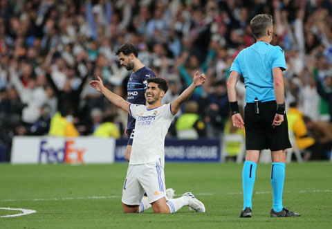 Marco Asensio ăn mừng sau khi góp mặt trong trận Real Madrid thắng Man City ở Champions League mùa này