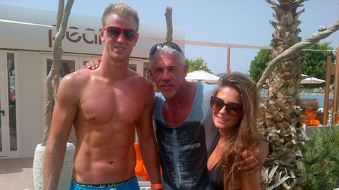 Sau EURO 2012, Joe Hart bay thẳng tới  O Beach Club xả hơi