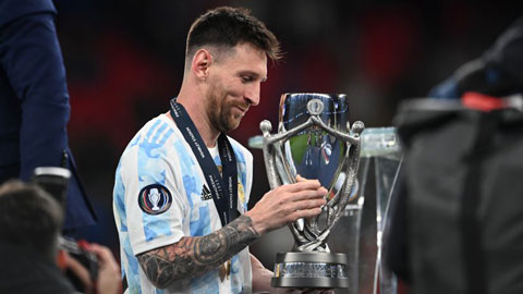 Messi giành danh hiệu thứ 40 trong sự nghiệp, chỉ kém mỗi 1 người