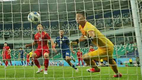 Bàn thua của U23 Việt Nam có nên đổ hết lỗi cho thủ môn Văn Toản?