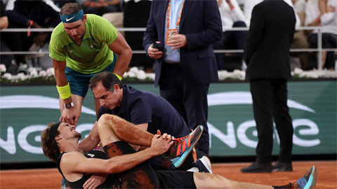 Nadal lần thứ 14 vào chung kết Roland Garros nhờ Zverev bỏ cuộc