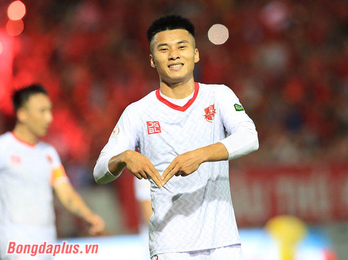 Thành Đồng ghi bàn ấn định chiến thắng 4-0 cho Hải Phòng trước HAGL