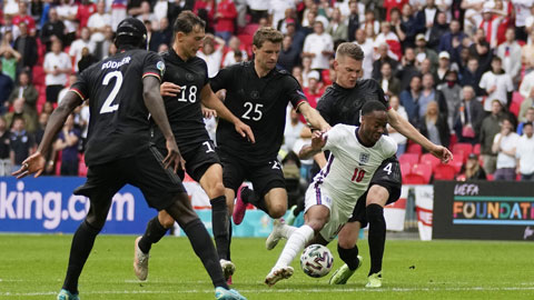 Điểm tựa sân nhà sẽ giúp Đức (áo sẫm) đè bẹp Anh để trả mối hận thua trận tại vòng 1/8 EURO 2020