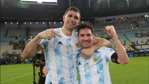 Emiliano Martinez: 'Khi Messi nói, cả Tổng thống Argentina cũng phải im lặng'
