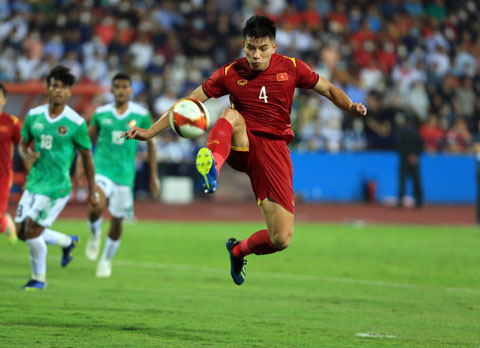 Thanh Bình là chốt chặn quan trọng nơi  hàng thủ U23 Việt Nam