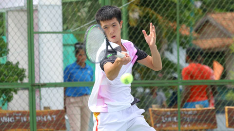 Tay vợt 15 tuổi lần đầu qua vòng loại giải quần vợt nhà nghề ITF