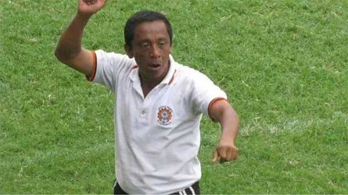 Trọng tài José Arnoldo Amaya đã qua đời vì bị hành hung trên sân