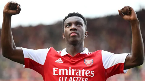 Nketiah ở lại Arsenal thêm 5 năm, nhận số áo huyền thoại của Henry