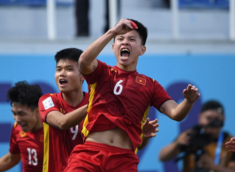 Vũ Tiến Long ăn mừng bàn thắng vào lưới U23 Hàn Quốc tại VCK U23 châu Á 2022	Ảnh: CTV