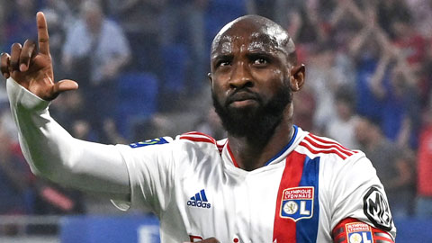 Moussa Dembele vẫn ở lại Lyon