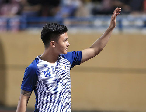 Quang Hải chia tay Hà Nội để cụ thể hóa giấc mơ được chơi bóng tại châu Âu