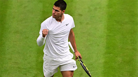 Carlos Alcaraz thoát hiểm ở vòng một Wimbledon 2022