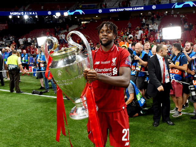 Origi ăn mừng chức vô địch Champions League 2018/19 của Liverpool