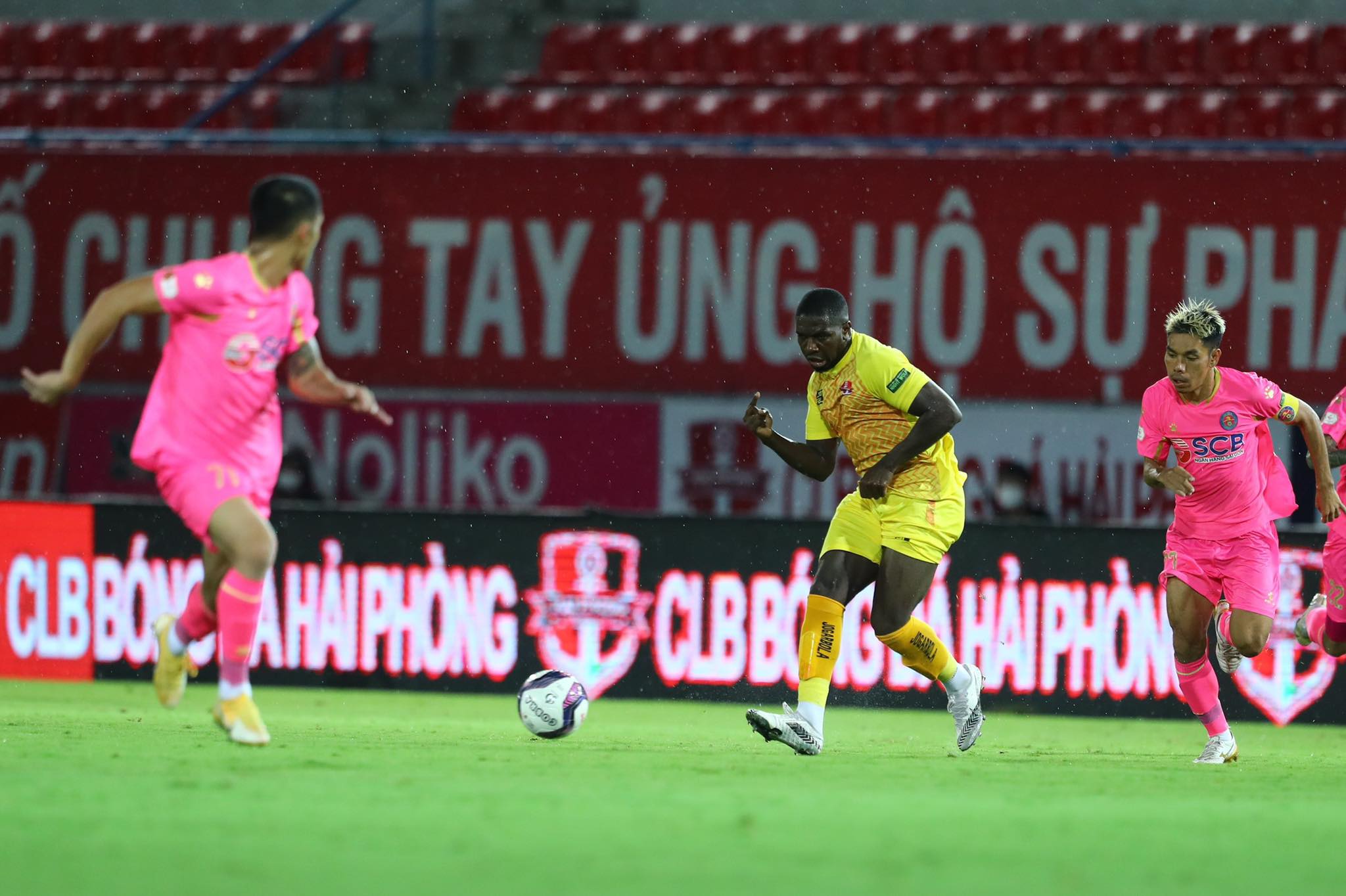 Rimario tỏa sáng giúp Hải Phòng đánh bại Sài Gòn FC với tỷ số 3-0 - Ảnh: Đức Cường 