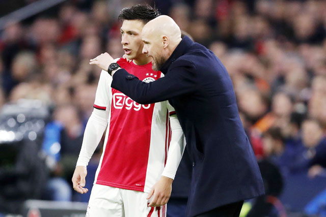 Lisandro Martinez có thể tái ngộ HLV Erik ten Hag, người từng mua anh về Ajax với giá 7 triệu euro năm 2019