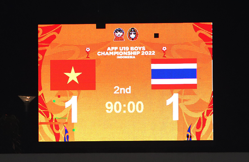 Tỷ số hòa 1-1 giúp U19 Việt Nam và U19 Thái Lan vào bán kết