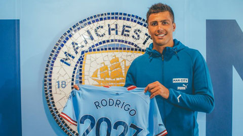 Man City trói chân thành công Rodri tới năm 2027