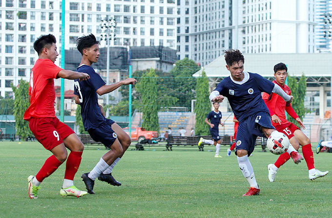U16 Việt Nam có trận đấu tập bổ ích với U19 Hà Nội - Ảnh: VFF