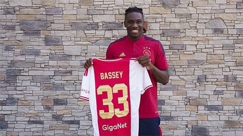 Calvin Bassey gia nhập Ajax