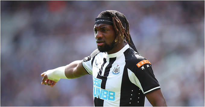 Newcastle sẵn sàng bán Saint-Maximin nếu được giá