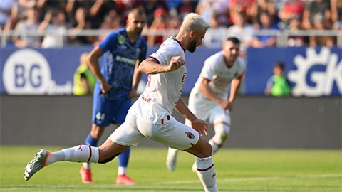 Giroud ghi bàn rút ngắn tỷ số cho Milan trong hiệp 1