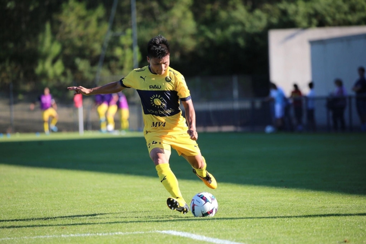 Quang Hải tiếp tục ghi điểm ở Pau FC 