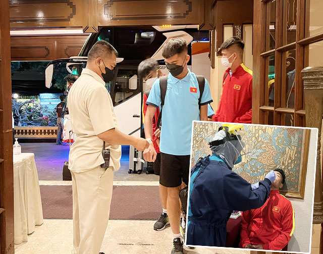 U16 Việt Nam kiểm tra Covid (ảnh nhỏ) trước khi nhận phòng khách sạn