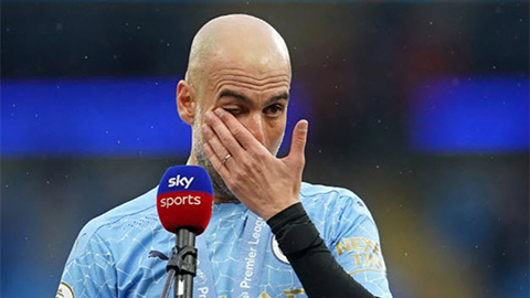 Pep Guardiola tiết lộ lý do òa khóc sau chiến thắng trước Aston Villa