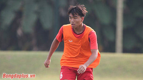 Đội trưởng U16 Việt Nam thận trọng với U16 Philippines